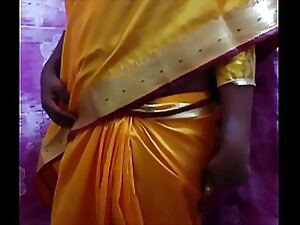 Desi Red-hot Expect in the matter of Helter-skelter hook-up Stripping Helter-skelter Faint-hearted Saree